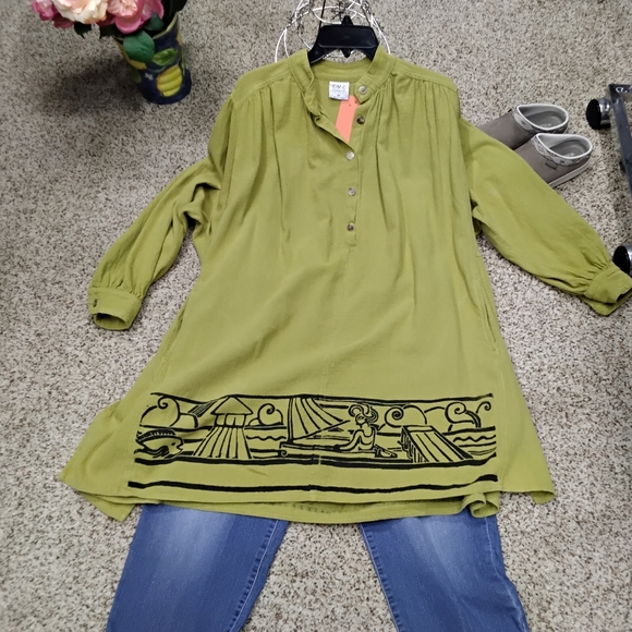 Color me Cotton Tops - 3908 Size Medium C. M. C. Women’s Olive Green Tunic Top with Black Graphic Hem